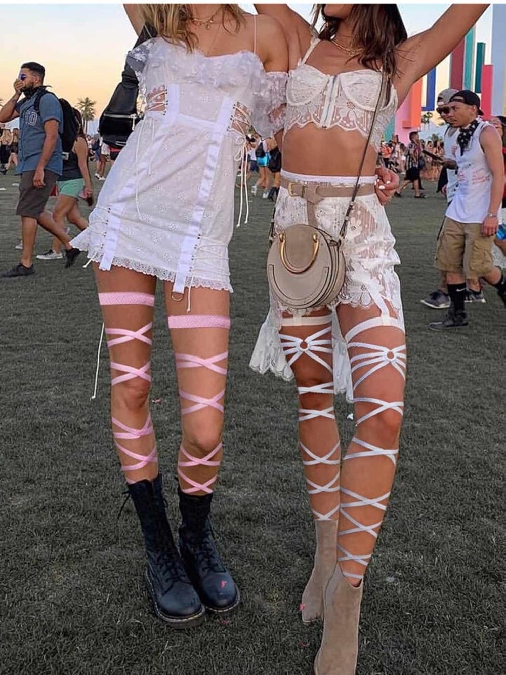 FESTIVAL/RAVE NON-SLIP LEG WRAPS IN WHITE AND PINK